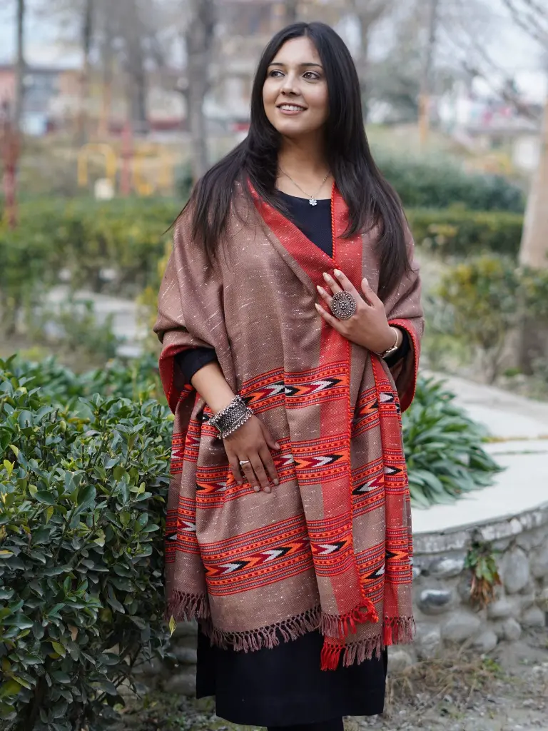 sawomi-3patti-kingri-brown-wool-handmade-kullu-shawl-full.jpg.webp