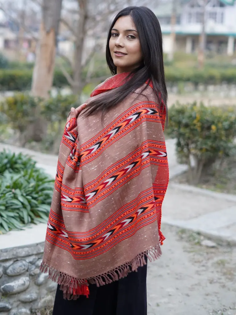 sawomi-3patti-kingri-brown-wool-handmade-kullu-shawl-side.jpg.webp
