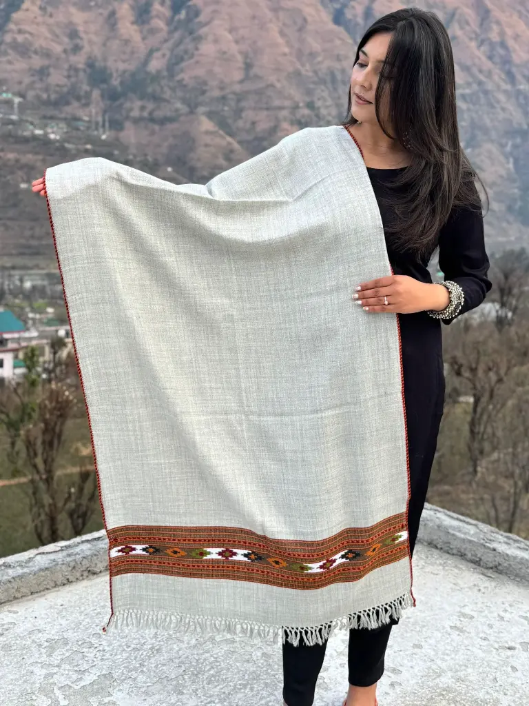 sawomi-kullu-himachal-light-grey-stole-chashm-design-pure-wool-open.jpg.webp
