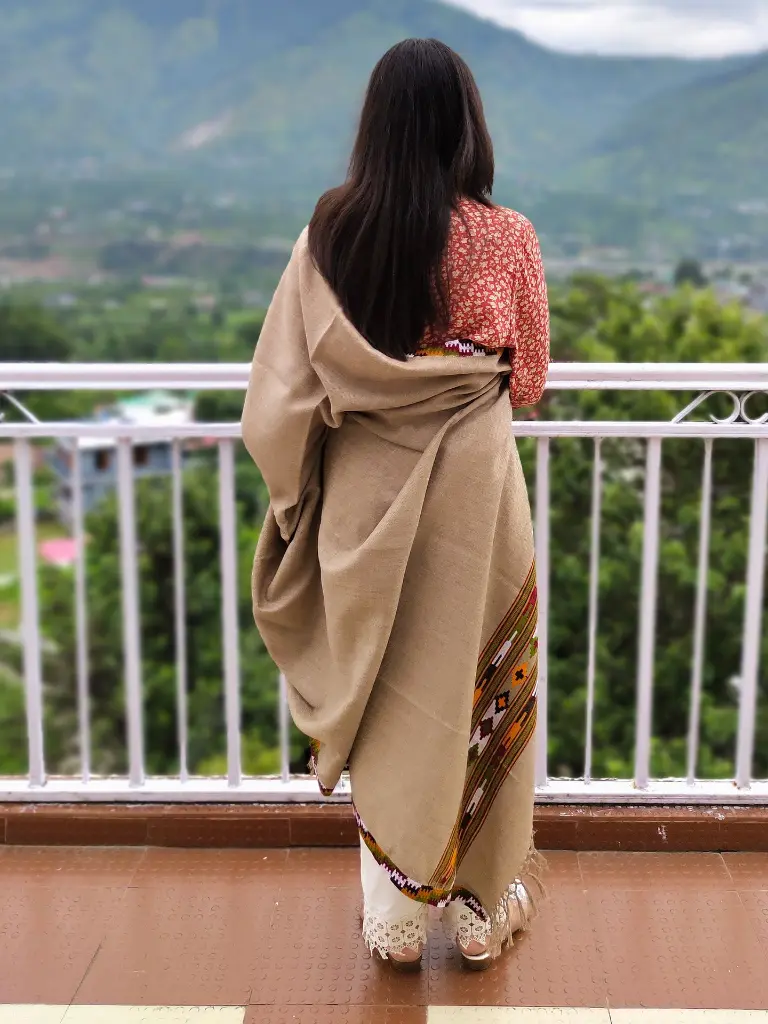 kullu-handloom-wool-shawl-beige-back.jpg.webp