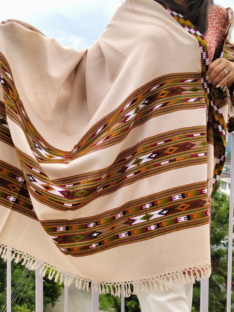 kullu-handloom-wool-shawl-cream-closeup.jpg.webp