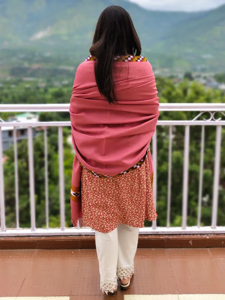 kullu-handloom-wool-shawl-pink-back.jpg.webp