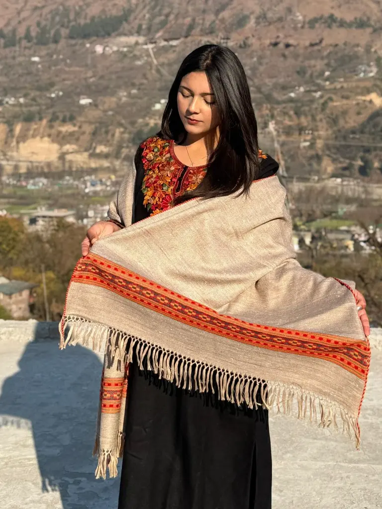 sawomi-handloom-woolen-beige-stole-open.jpg.webp