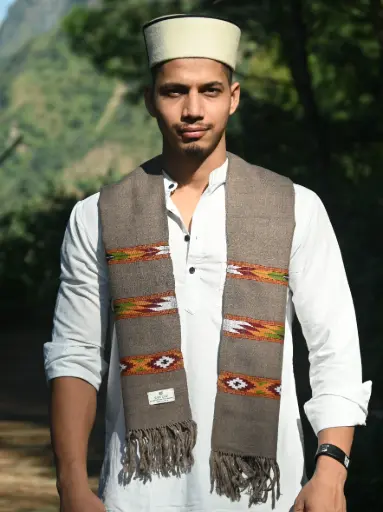 Brown 3 Patti Kullu Pattern Muffler